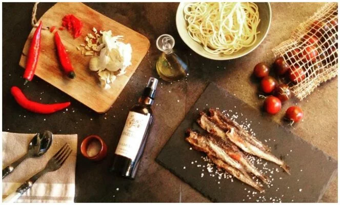 Mise en scène - Angelachu - Conserves de filets d'anchois de Santoña - Cantabrie