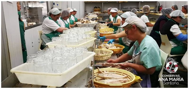 Ouvrières de la conserveries - Conserves Ana Maria - Conserves de la mer de Cantabrie Espagne